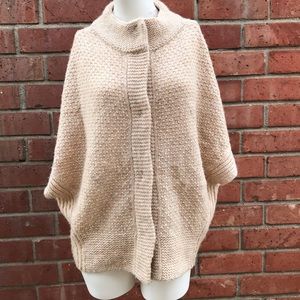 🐻Anthropologie Angel of the North Poncho Size S